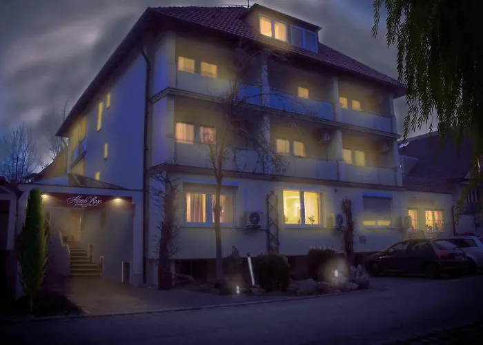 Alpenrose فندق 3*