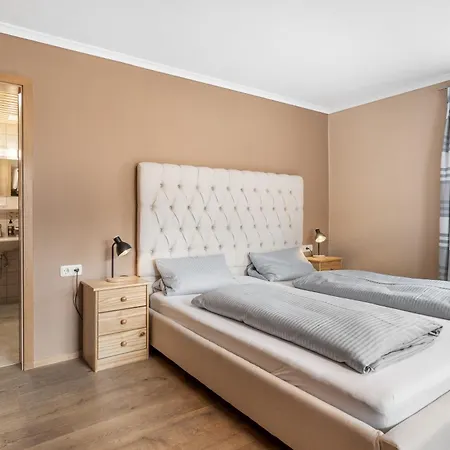 Alpenrose Hotell 3*